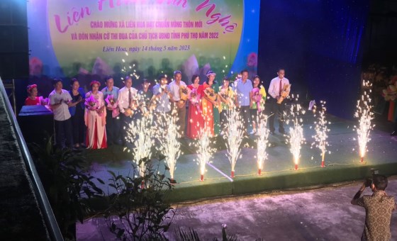XÃ LIÊN HOA TỔ CHỨC ĐÊM LIÊN HOAN VĂN NGHỆ CHÀO MỪNG XÃ ĐẠT CHUẨN NÔNG THÔN MỚI VÀ ĐÓN NHẬN CỜ THI ĐUA CỦA CHỦ TỊCH UBND TỈNH NĂM 2022