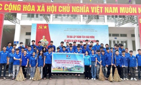 Ra quân Ngày cao điểm tình nguyện chung tay xây dựng nông thôn mới