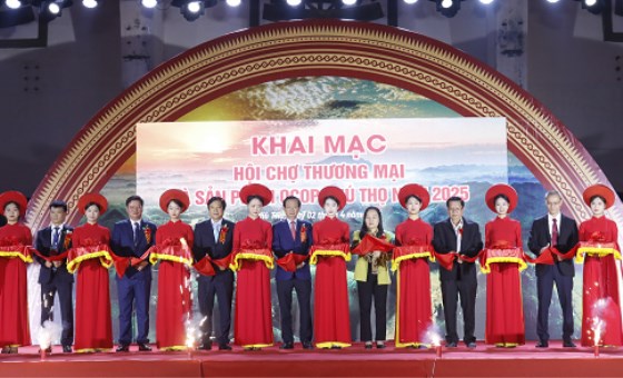 Khai mạc Hội chợ Thương mại và sản phẩm OCOP Phú Thọ năm 2025